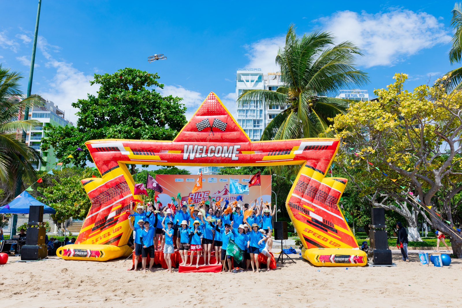 Đội ngũ ViHAT Group trong company trip 2026